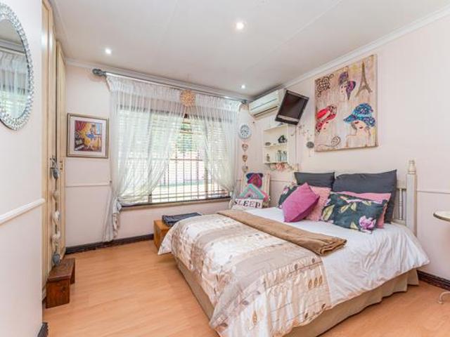 4 Bedroom House in Wilro Park