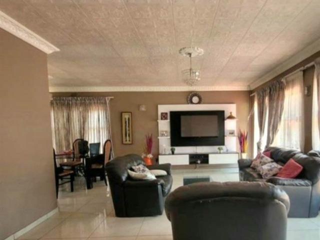 4 Bedroom House in Winchester Hills