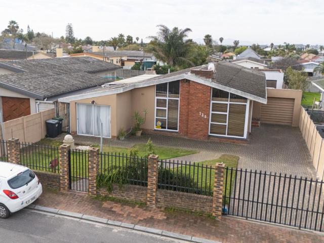 4 Bedroom House in Windsor Park