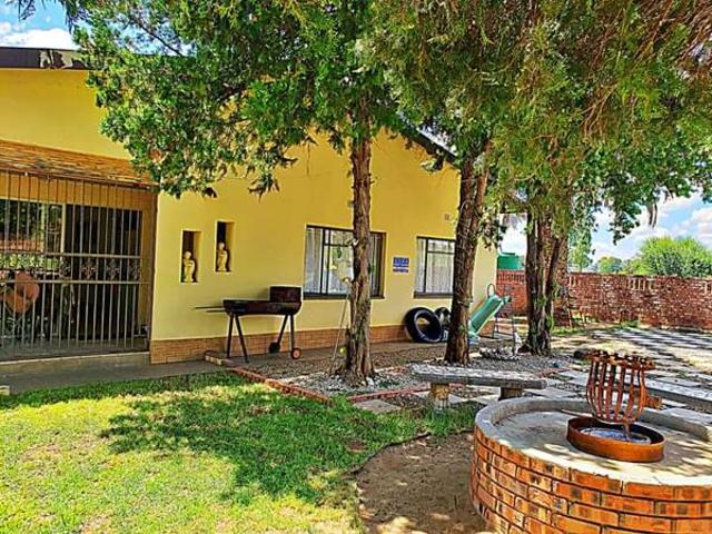 4 Bedroom House in Windsorton