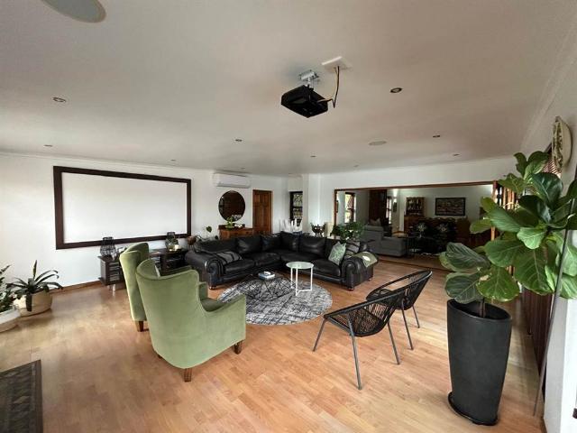 4 Bedroom House in Winterhoek Park