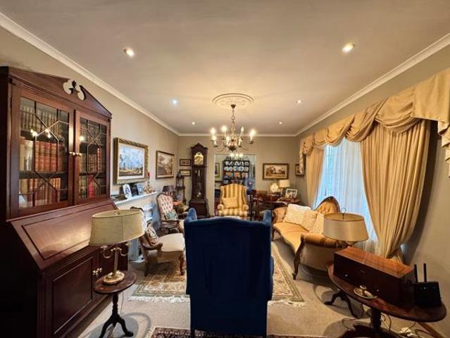 4 Bedroom House in Winterhoek Park