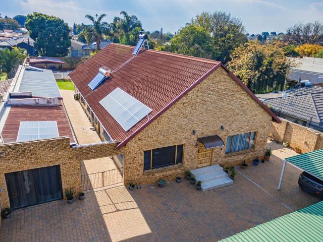 4 Bedroom House in Wychwood