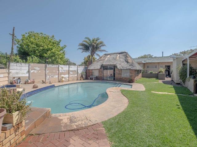 4 Bedroom House in Wychwood