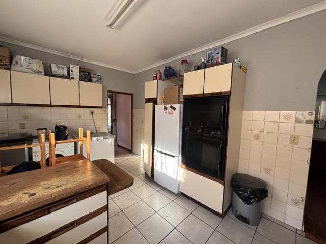 4 Bedroom House in Wynberg