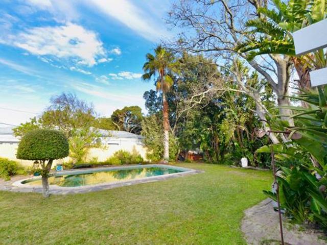 4 Bedroom House in Tokai