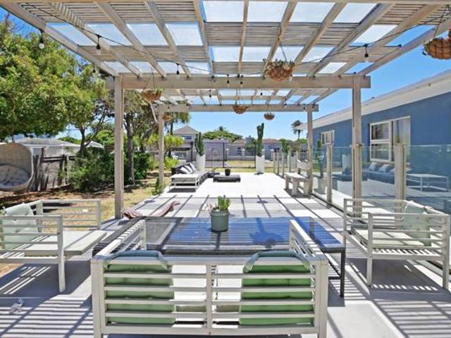5 Bedroom House in Table View