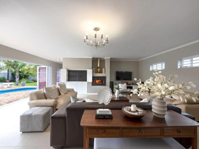 4 Bedroom House in Table View