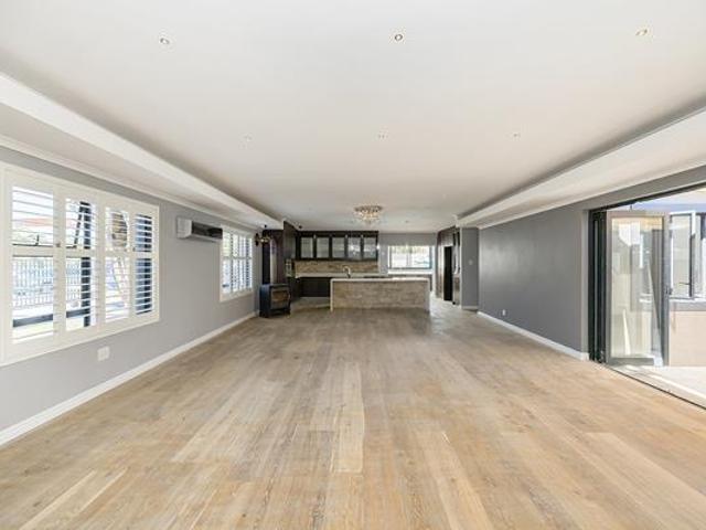 4 Bedroom House in Table View