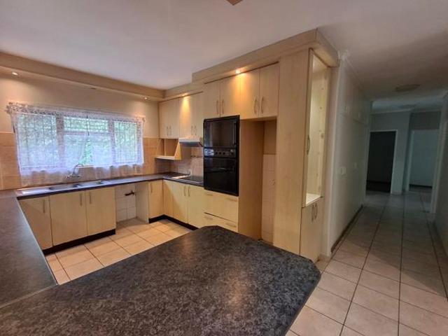 4 Bedroom House in Table View