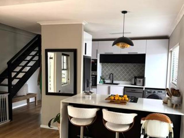 4 Bedroom House in Table View