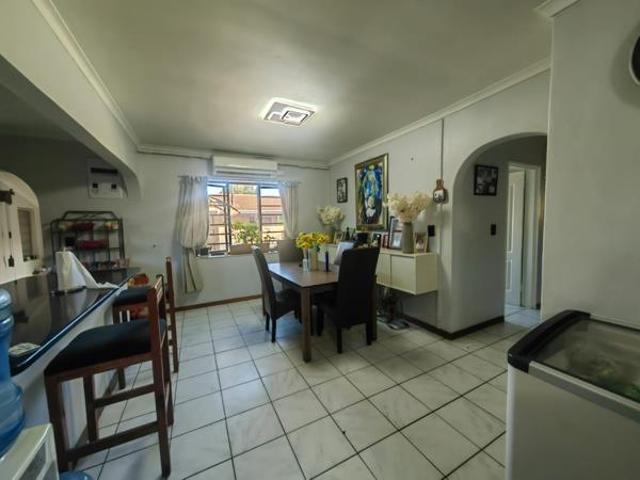 4 Bedroom House in Table View