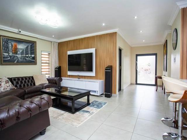 4 Bedroom House in Thatchfield