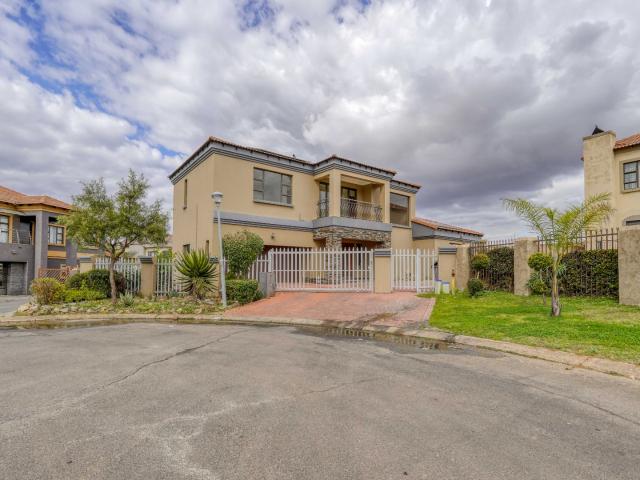 4 Bedroom House in Thatchfield