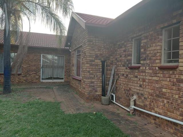 4 Bedroom House in The Orchards