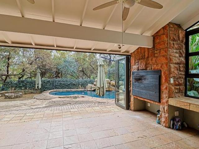 4 Bedroom House in The Coves