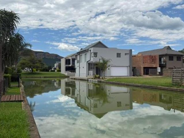 4 Bedroom House in The Island Estates