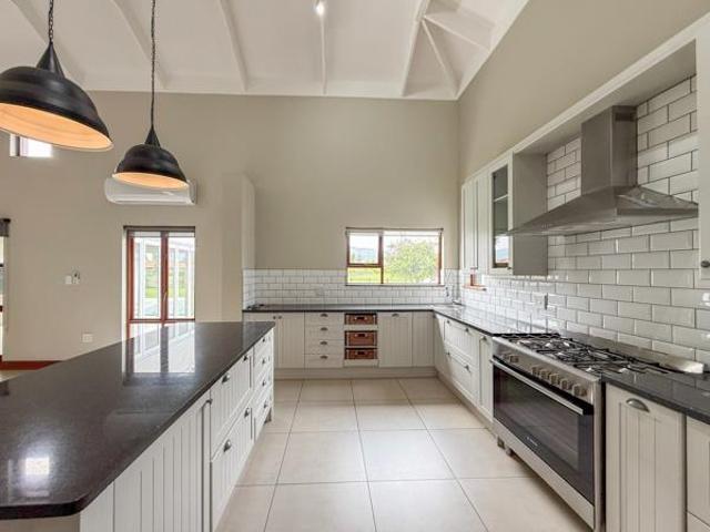4 Bedroom House in The Island Estates