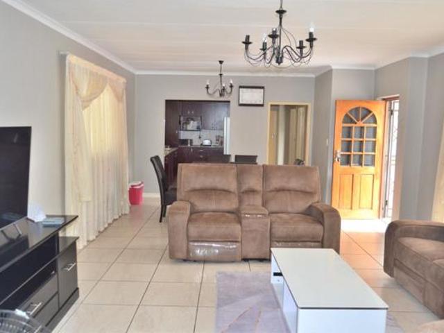 4 Bedroom House in The Reeds
