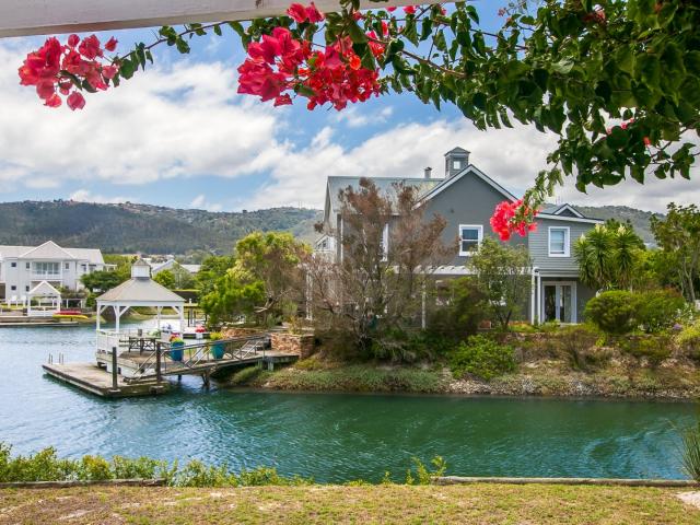 4 Bedroom House in Thesen Islands