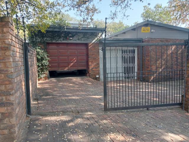 4 Bedroom House in Theresapark