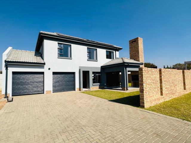 4 Bedroom House in Theresapark