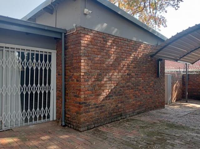 4 Bedroom House in Theresapark