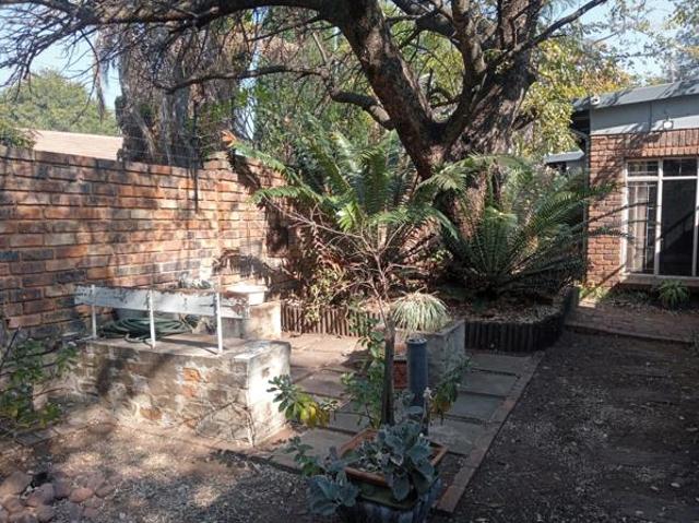 4 Bedroom House in Theresapark