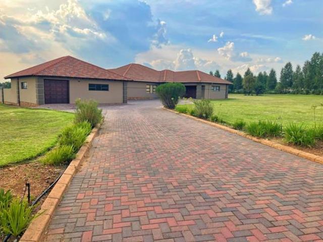 4 Bedroom House in Three Rivers East