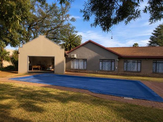 4 Bedroom House in Three Rivers East