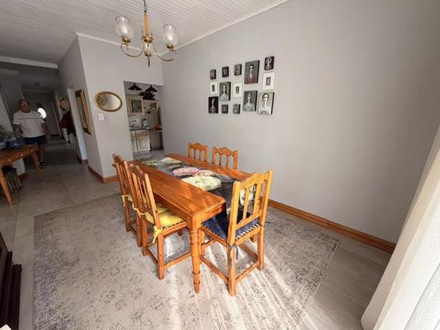 4 Bedroom House in Three Rivers East