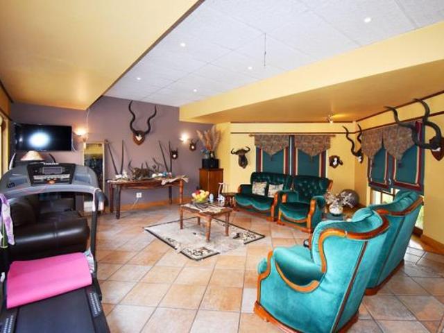 4 Bedroom House in Three Rivers