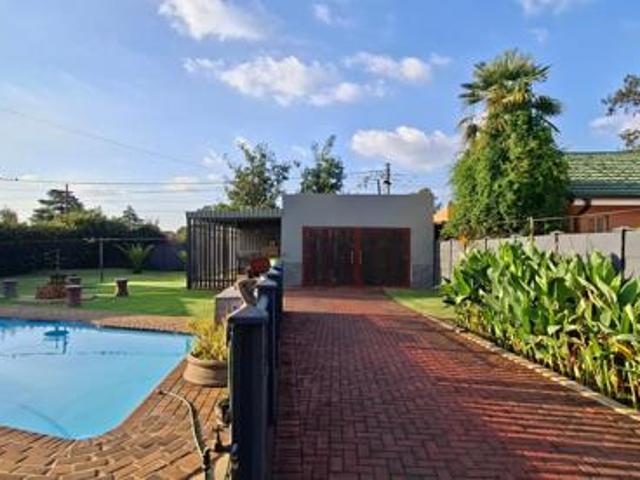 4 Bedroom House in Three Rivers