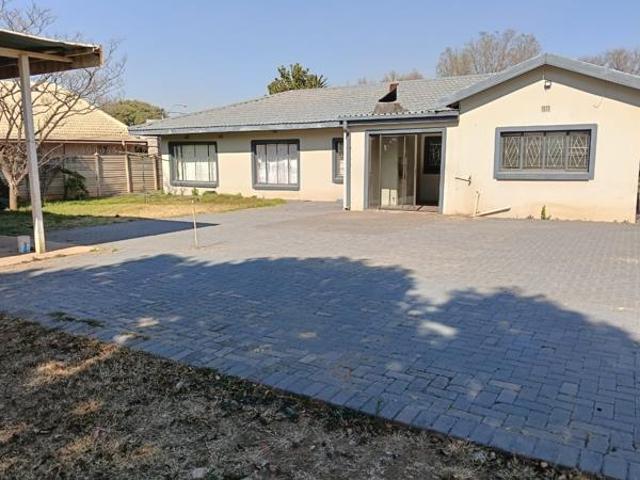 4 Bedroom House in Three Rivers