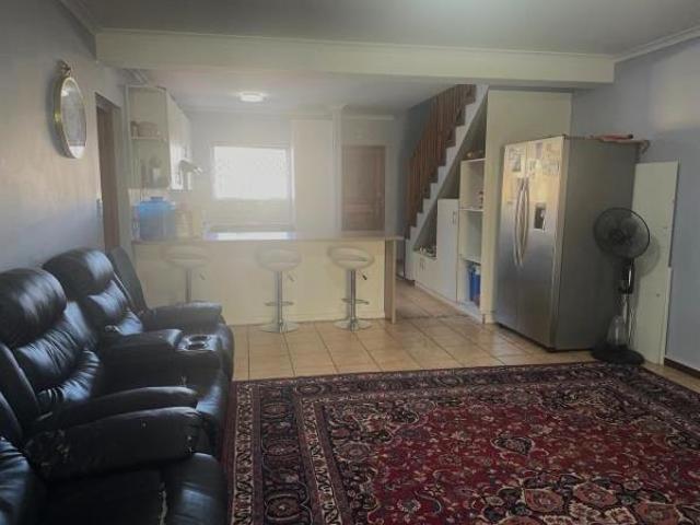 4 Bedroom House in Tijgerhof