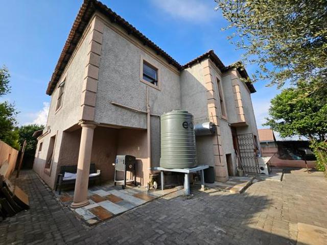 4 Bedroom House in Tlhabane West