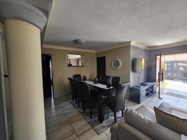 4 Bedroom House in Tlhabane West