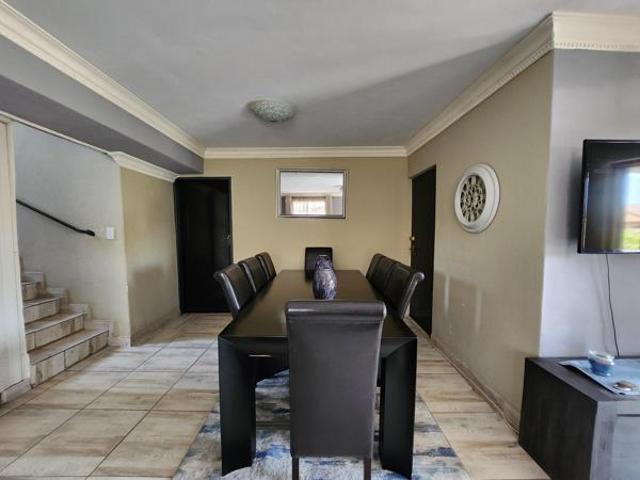 4 Bedroom House in Tlhabane West