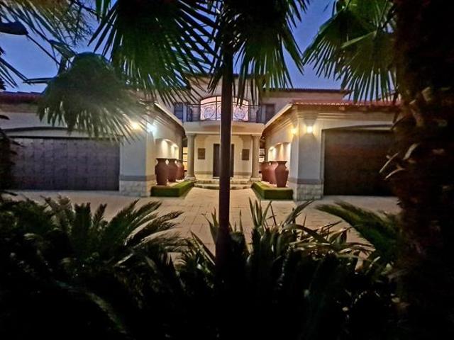 4 Bedroom House in Tuscany Ridge
