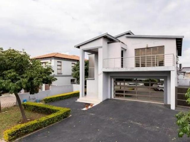 4 Bedroom House in Tweefontein AH