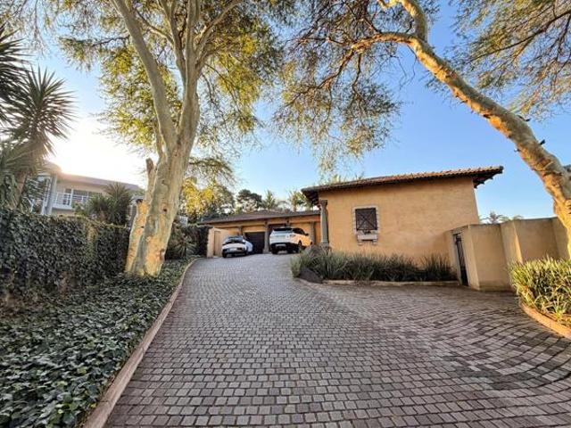 4 Bedroom House in Umhlanga Rocks