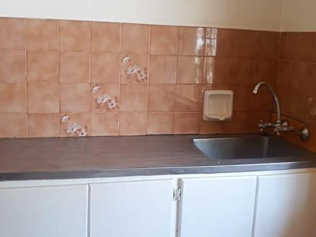 4 Bedroom House in Universitas