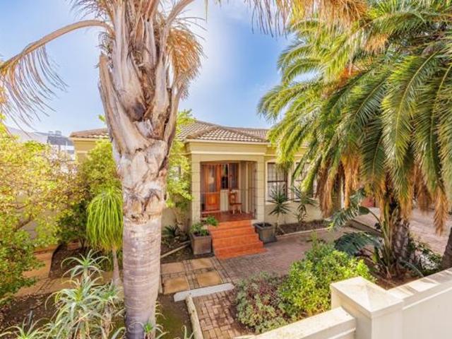4 Bedroom House in Uitzicht
