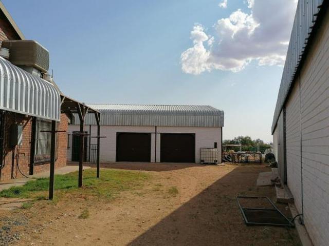 4 Bedroom House in Upington Central