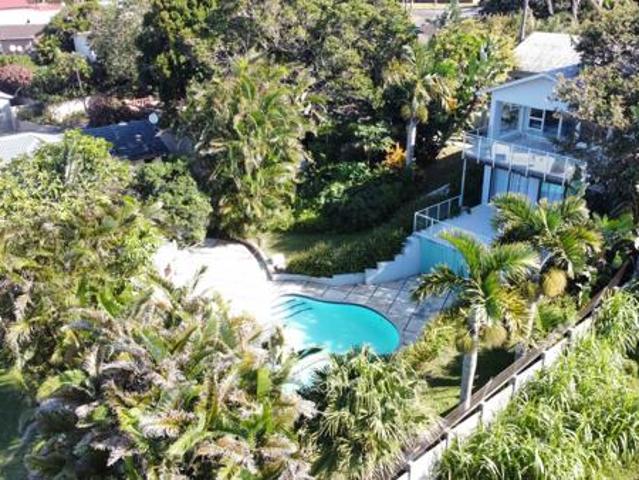 4 Bedroom House in Uvongo Beach
