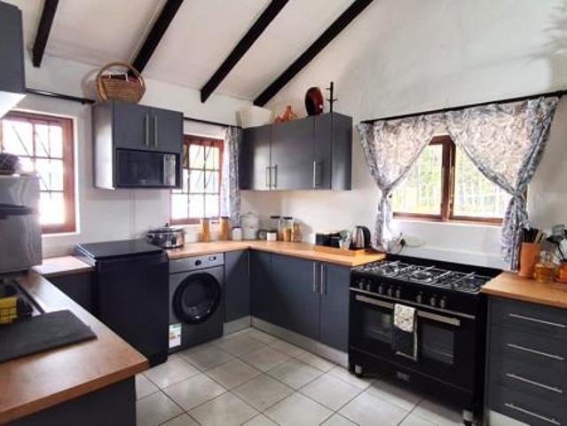 4 Bedroom House in Uvongo Beach