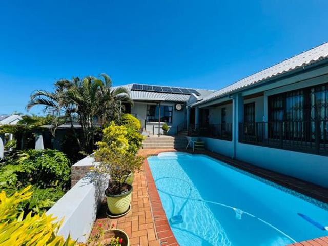 4 Bedroom House in Uvongo