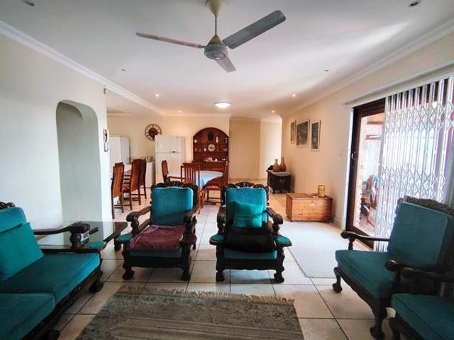 4 Bedroom House in Uvongo