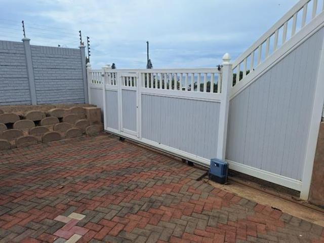 4 Bedroom House in Uvongo