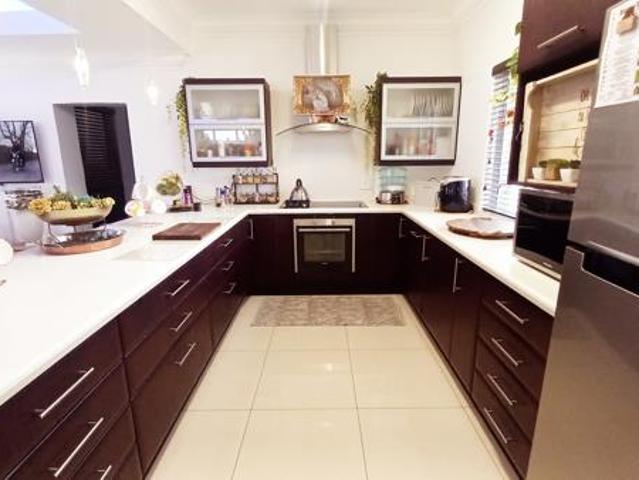 4 Bedroom House in Vaal Marina